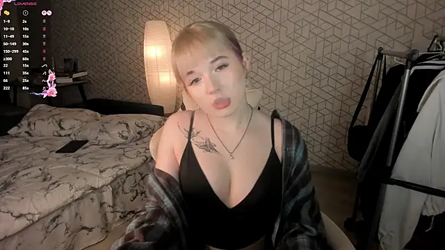 NayaValen online show from February 7, 3:43 am