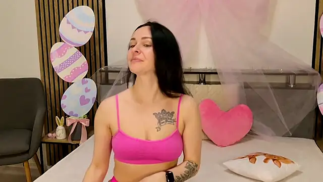 DitaNoir online show from April 6, 6:03 am