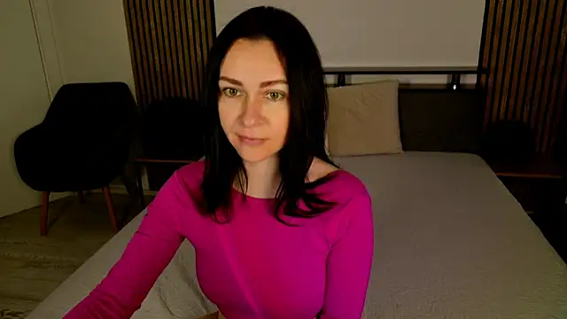DitaNoir online show from May 4, 6:17 am