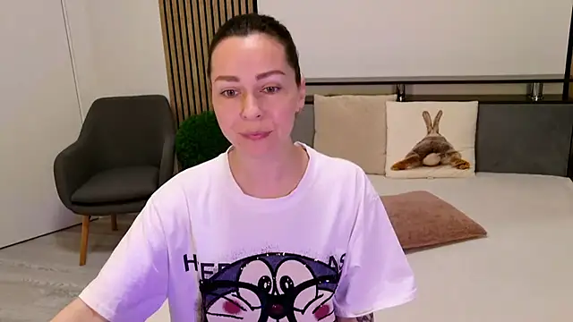 DitaNoir online show from May 7, 7:01 am