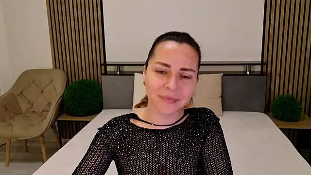 DitaNoir online show from May 26, 6:24 am