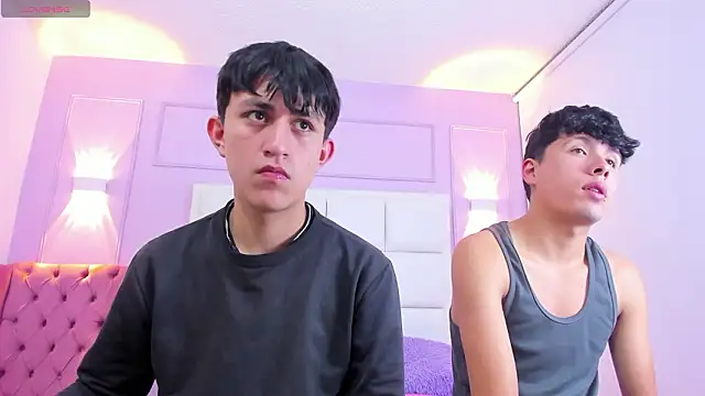 hoot booys  online show from March 19, 8:35 pm