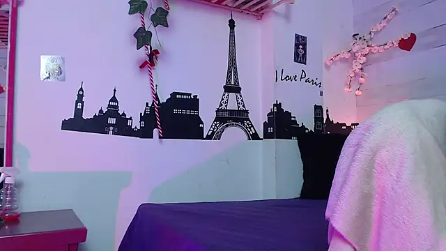 petite coral online show from May 23, 1:37 am