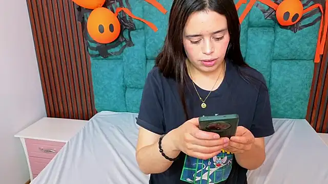 MadissonMontero online show from November 3, 2:59 am