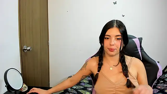 KYMBERLY0825 online show from February 2, 1:15 am