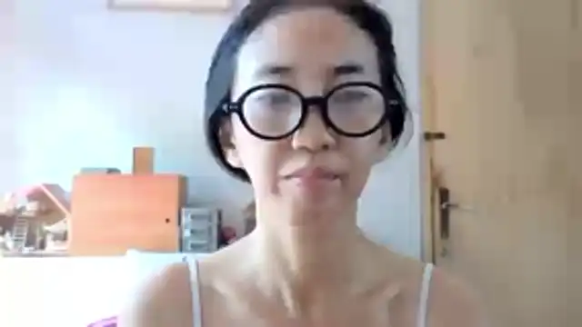 princessD077 online show from May 18, 2:54 am