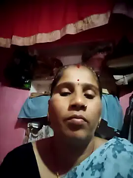 Snapshot of OliveGreen22 chatting on November 1, 5:44 am OliveGreen22 online show from November 1, 5:44 am