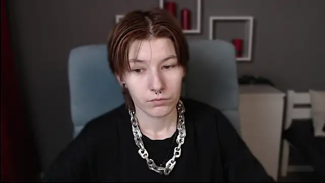 guitarandangell online show from November 25, 7:21 am