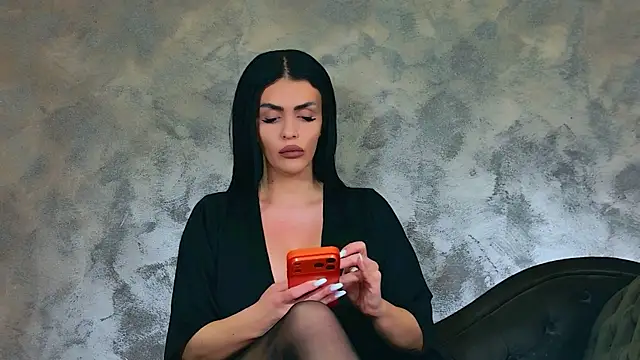KimWilmes online show from May 7, 12:31 pm