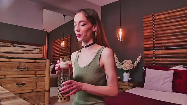 LolaVixxxen online show from January 14, 8:36 pm