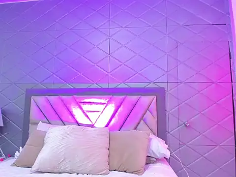 ViolettRouse online show from December 3, 4:42 pm