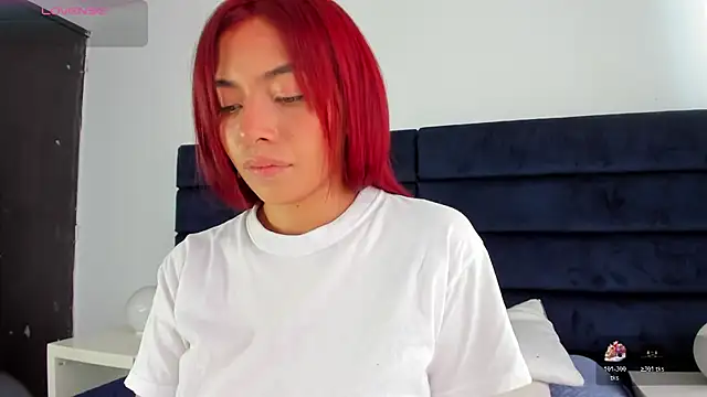 melanie roux   online show from February 10, 2:09 pm