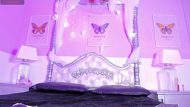 MiaCassel online show from November 5, 12:32 pm