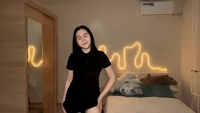 MyraLitterers online show from February 13, 4:52 pm