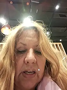 JennyInVegas online show from May 9, 2:35 am