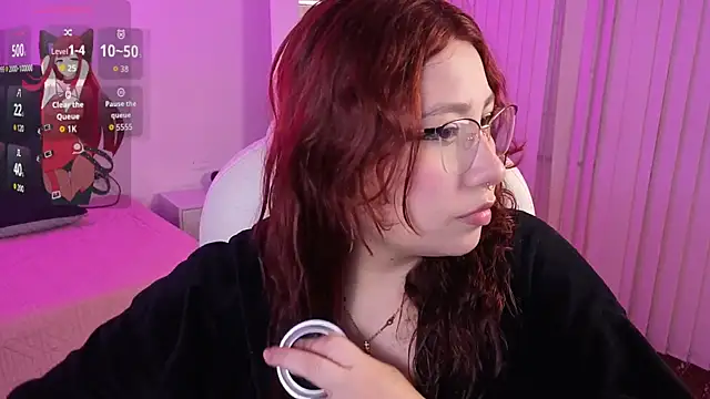 littlee red online show from May 23, 8:18 pm
