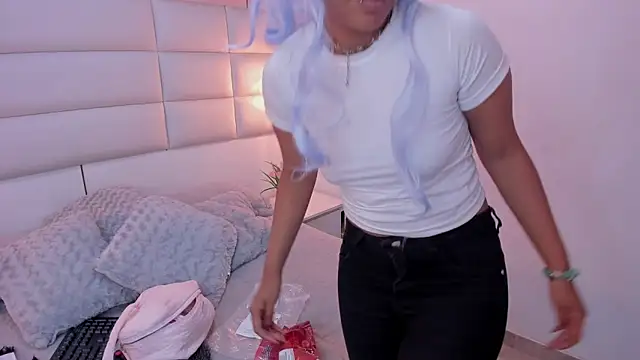 Sofia clk online show from February 9, 3:09 am