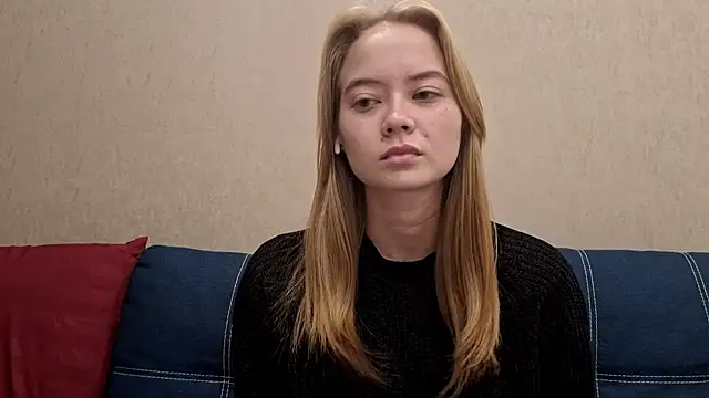 A LISS A online show from October 22, 4:12 pm