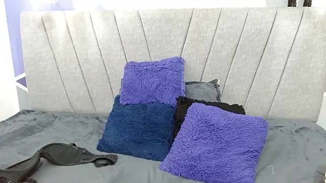 luna merie online show from March 23, 4:57 pm