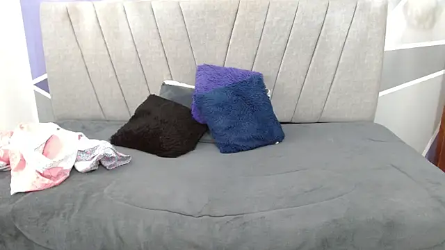 luna merie online show from March 30, 2:49 pm