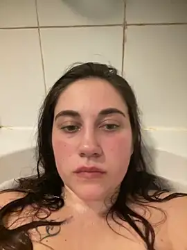 Snapshot of YourFrenchFeliciexo chatting on October 28, 9:19 pm YourFrenchFeliciexo online show from October 28, 9:19 pm