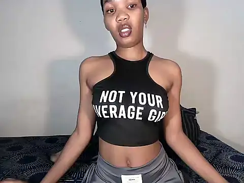 MinnieBee101 online show from December 21, 8:46 pm