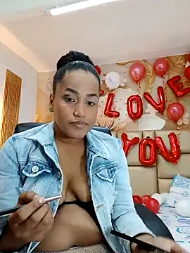 NahomiWalker  online show from February 14, 8:44 pm