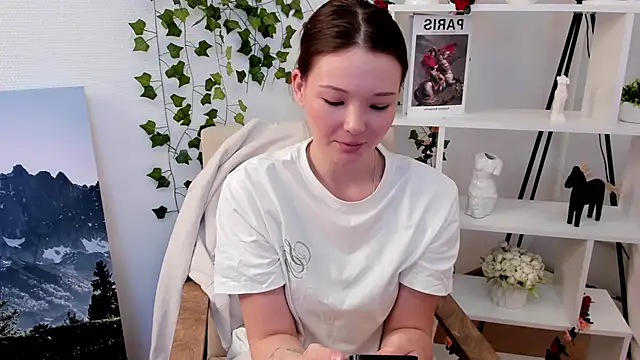 TeressaGimar online show from October 19, 5:42 am