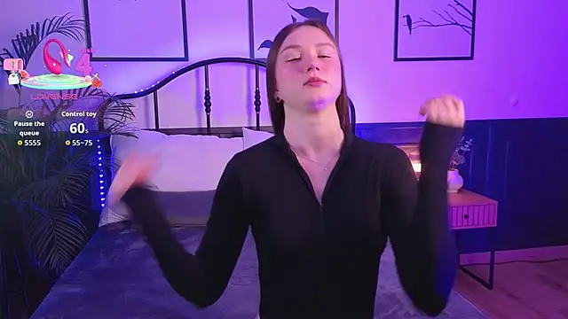 LunaMim online show from November 23, 4:08 pm