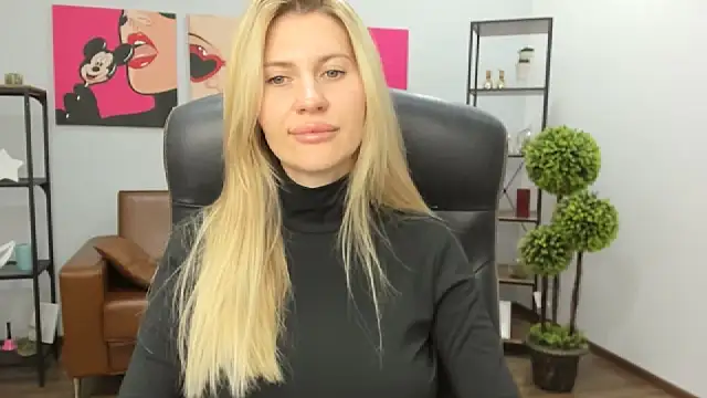 AryaAltkerer online show from November 25, 1:35 pm