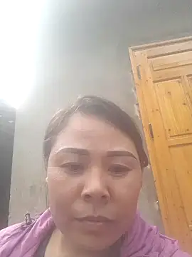 Lilian-n online show from November 4, 5:56 am