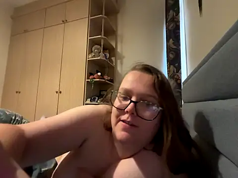 Scarletcum22 online show from October 19, 9:00 am