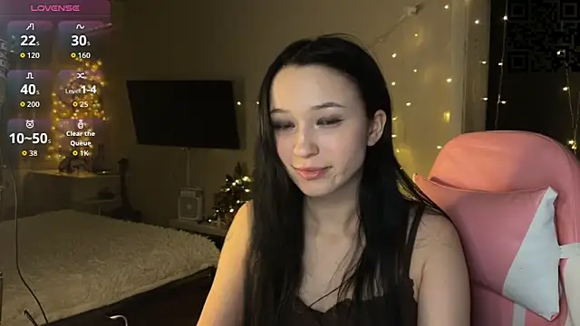 ella simons online show from January 13, 1:33 am