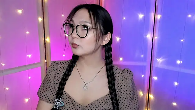 Nikki-awesome online show from November 4, 4:34 pm