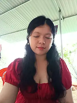 lisa-bae00 online show from May 6, 6:06 am