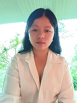 lisa-bae00 online show from May 8, 6:27 am