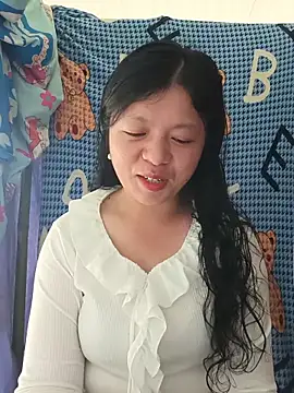 lisa-bae00 online show from May 20, 4:42 am