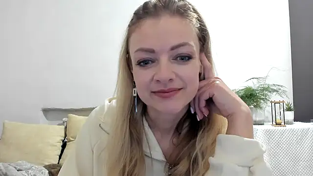 Salionne online show from April 5, 7:24 pm