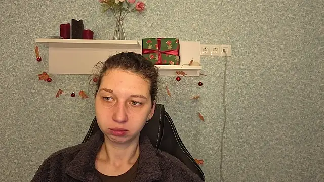 CuteEllii online show from December 15, 5:23 am