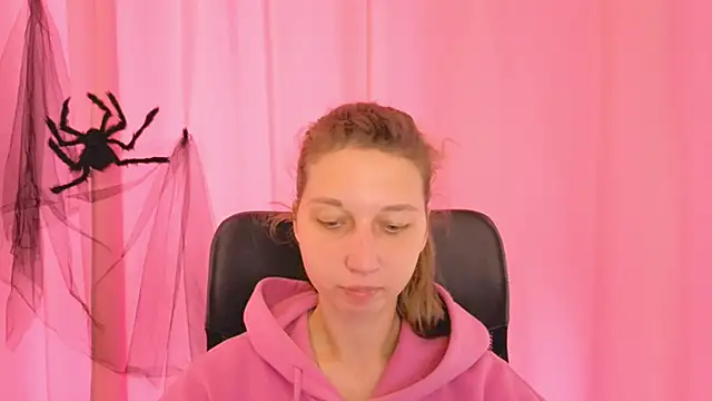 CuteEllii online show from November 4, 11:04 am