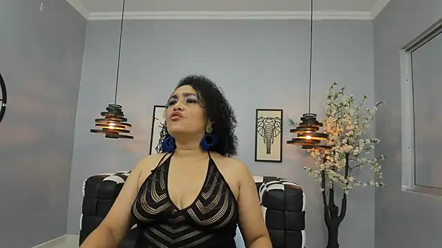 Bianca Millf online show from May 8, 4:05 am