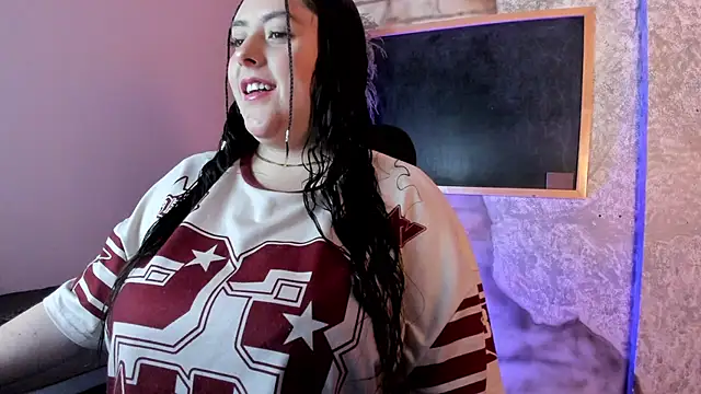 Danna piink  online show from April 1, 11:11 am