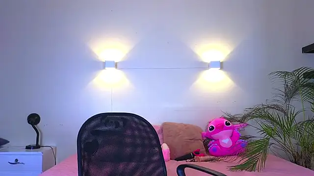 gracehall 1 online show from April 6, 12:06 pm