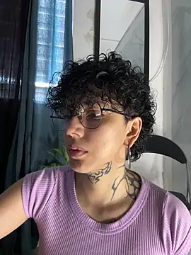 Abby Evanns1 online show from April 8, 2:30 pm