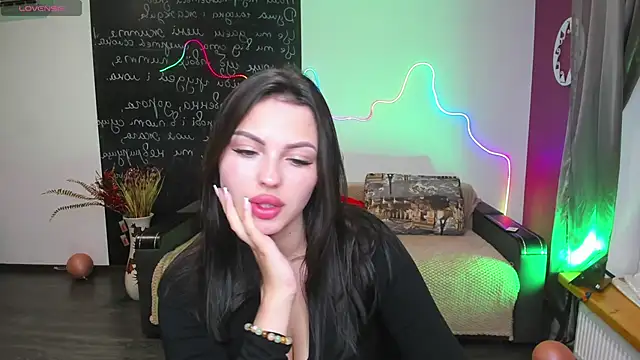 KittyShenson online show from May 27, 5:43 pm