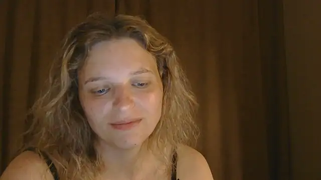 ElisSky301 online show from May 24, 8:52 pm