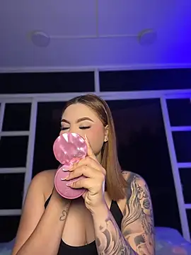 Beella1  online show from May 4, 10:30 am
