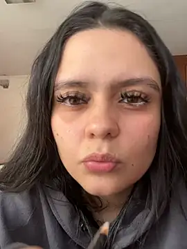 Selena Roa online show from May 25, 8:52 pm