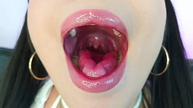 mia roux1 online show from May 11, 12:13 am