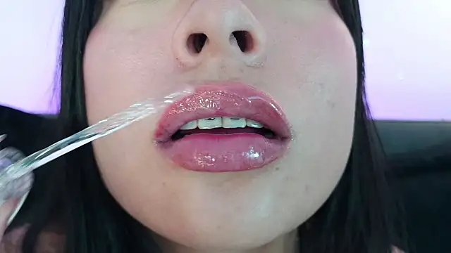 mia roux1 online show from May 16, 2:25 am